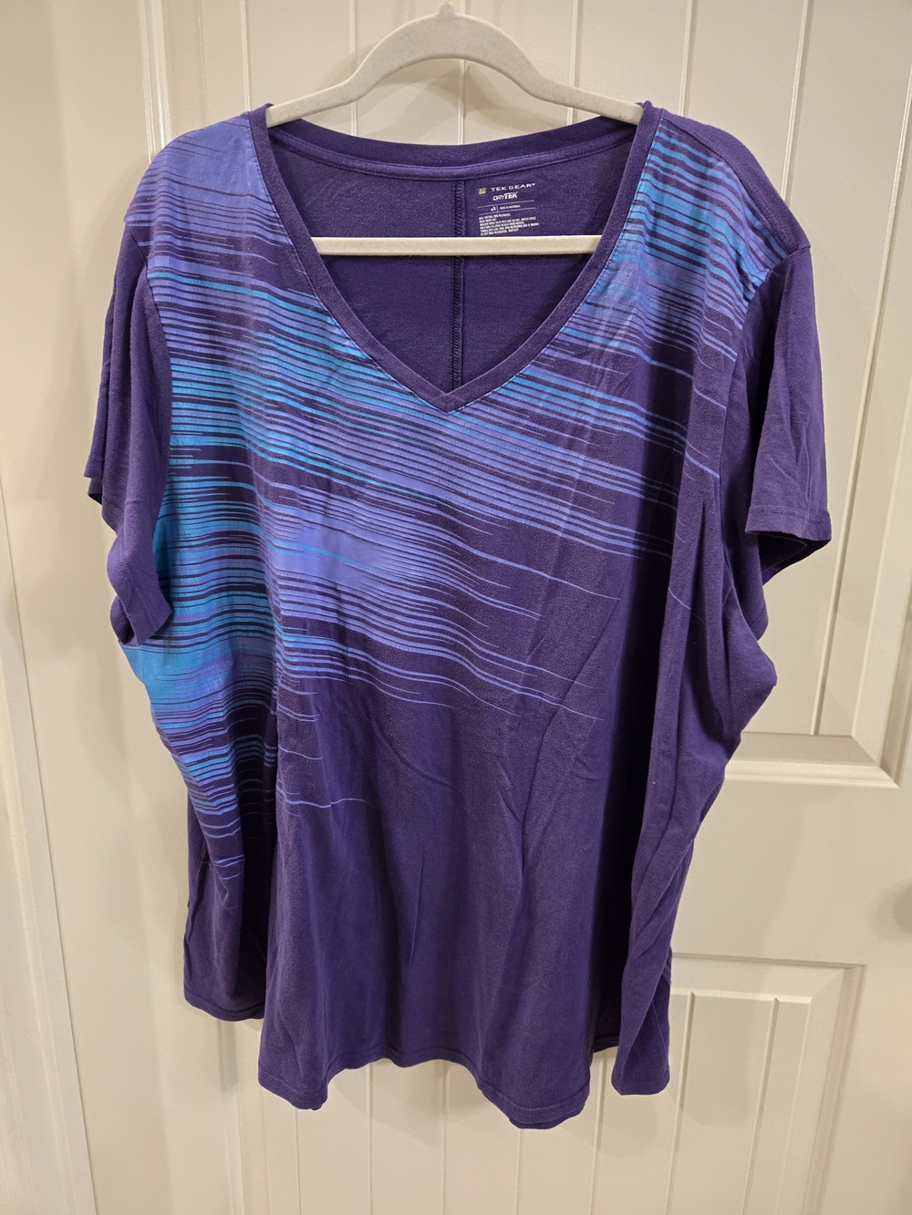 tek gear Purple V-Neck Tee with Blue Stripe Accents Size 4x